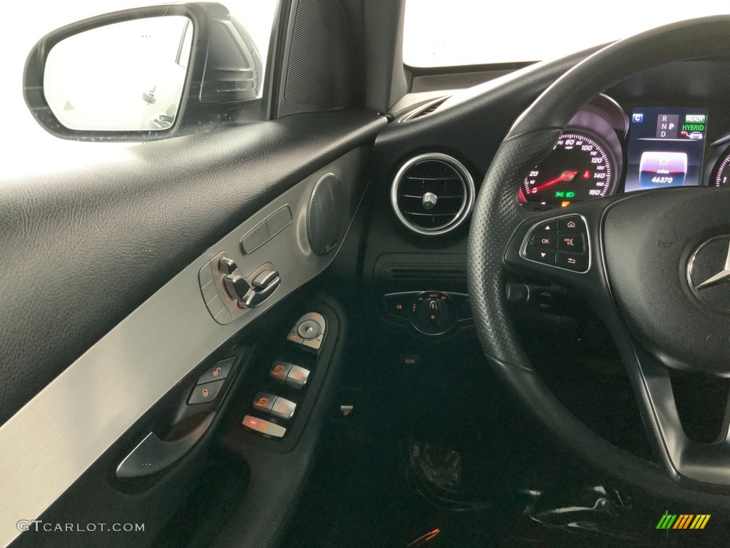 2019 GLC 350e 4Matic - Selenite Grey Metallic / Black photo #25