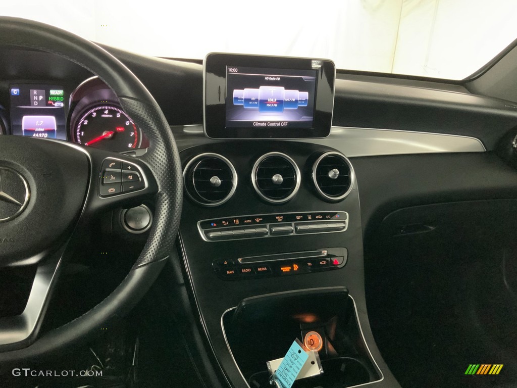 2019 GLC 350e 4Matic - Selenite Grey Metallic / Black photo #26