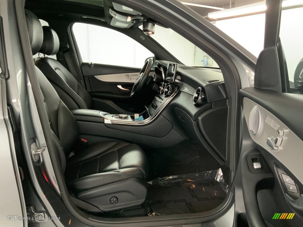 2019 GLC 350e 4Matic - Selenite Grey Metallic / Black photo #32