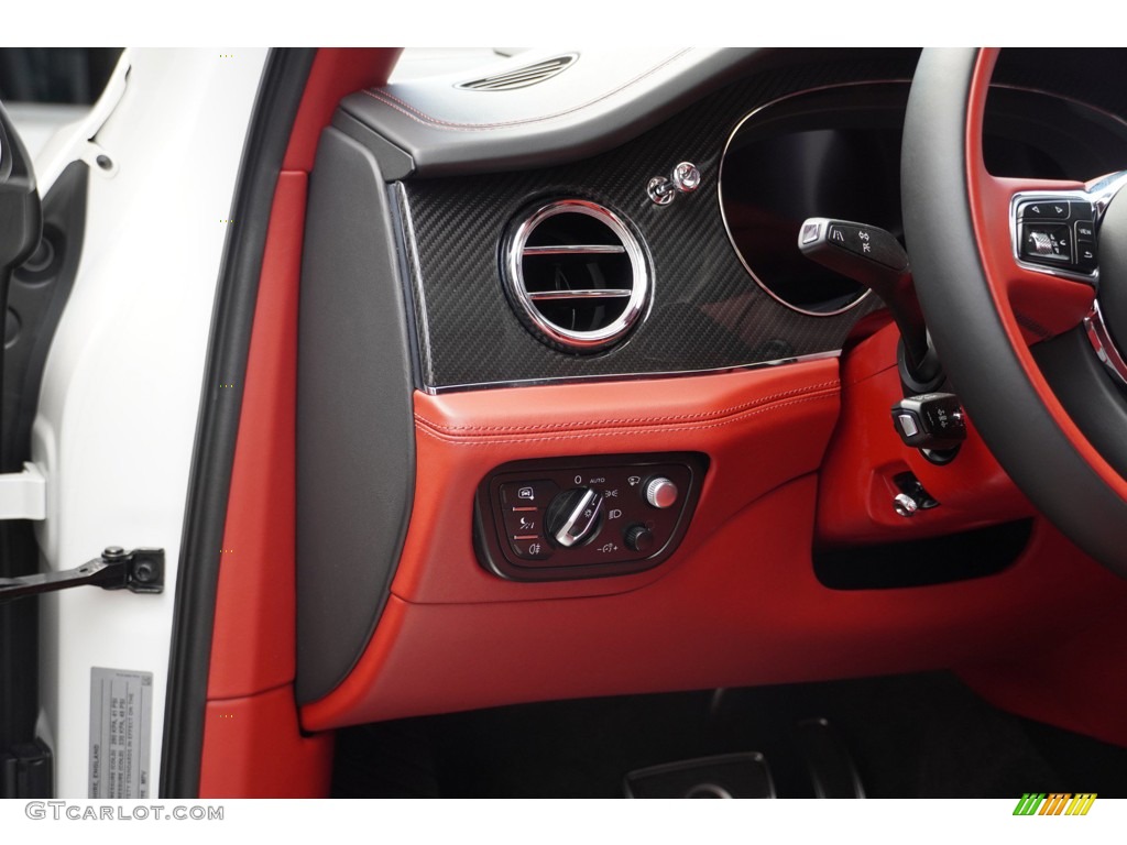 2021 Bentley Bentayga V8 Controls Photo #145194055