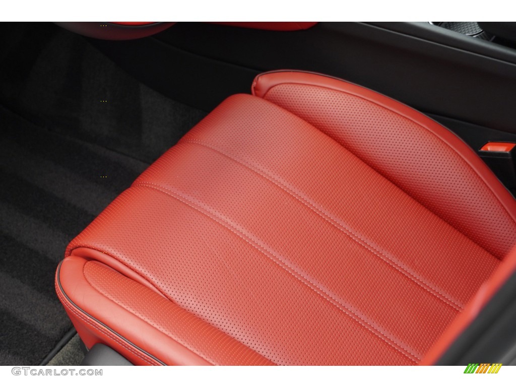 2021 Bentley Bentayga V8 Front Seat Photo #145194166