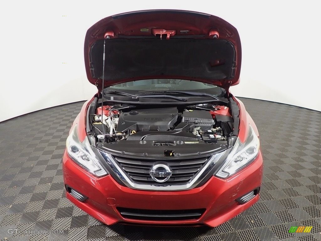 2016 Altima 2.5 S - Cayenne Red / Charcoal photo #4