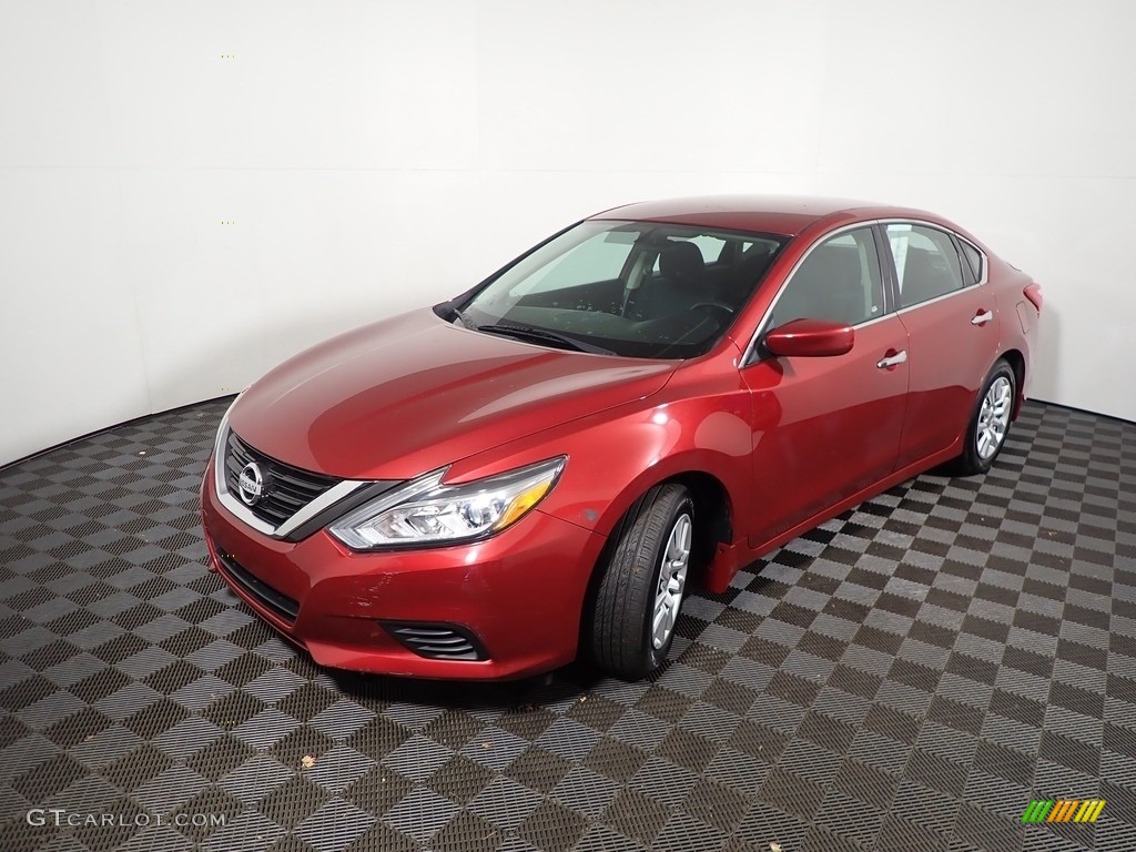 2016 Altima 2.5 S - Cayenne Red / Charcoal photo #6