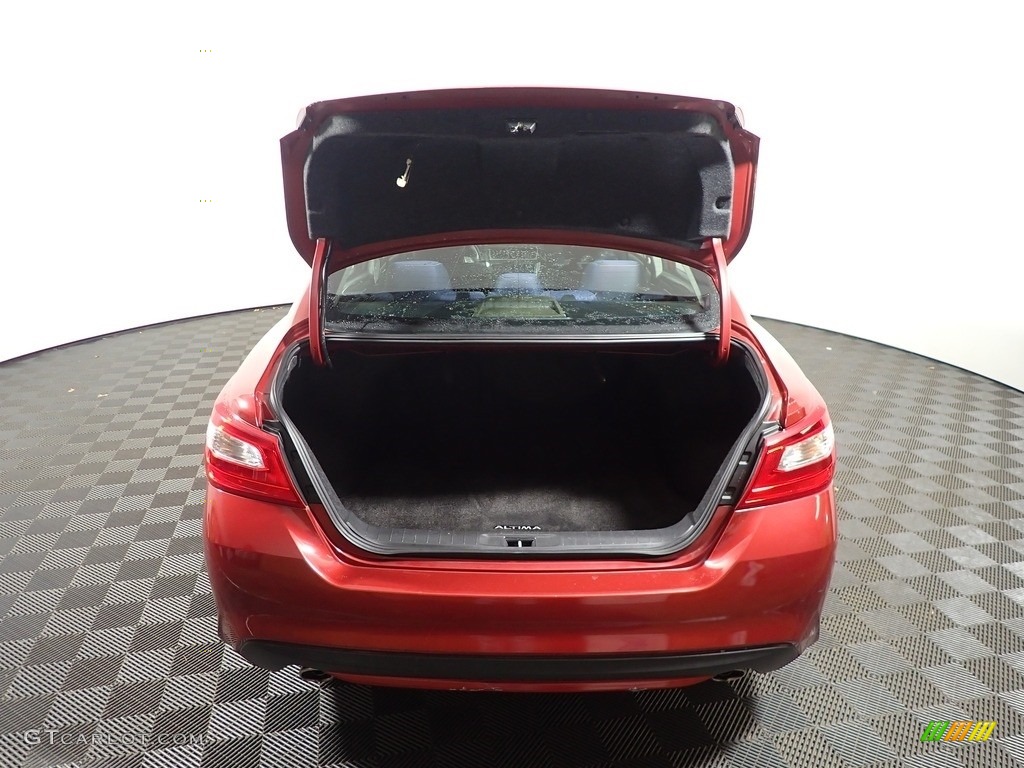 2016 Altima 2.5 S - Cayenne Red / Charcoal photo #10