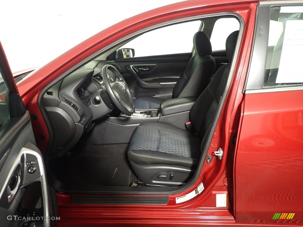 2016 Altima 2.5 S - Cayenne Red / Charcoal photo #19