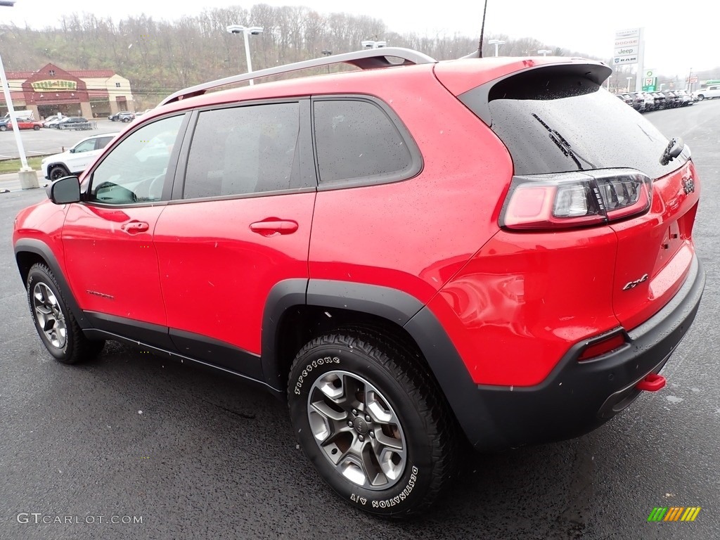 2019 Cherokee Trailhawk 4x4 - Firecracker Red / Black photo #3
