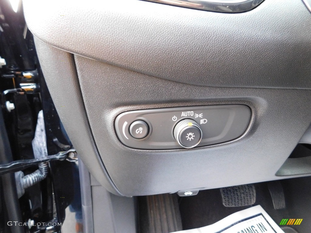 2023 Chevrolet Equinox RS AWD Controls Photo #145197451