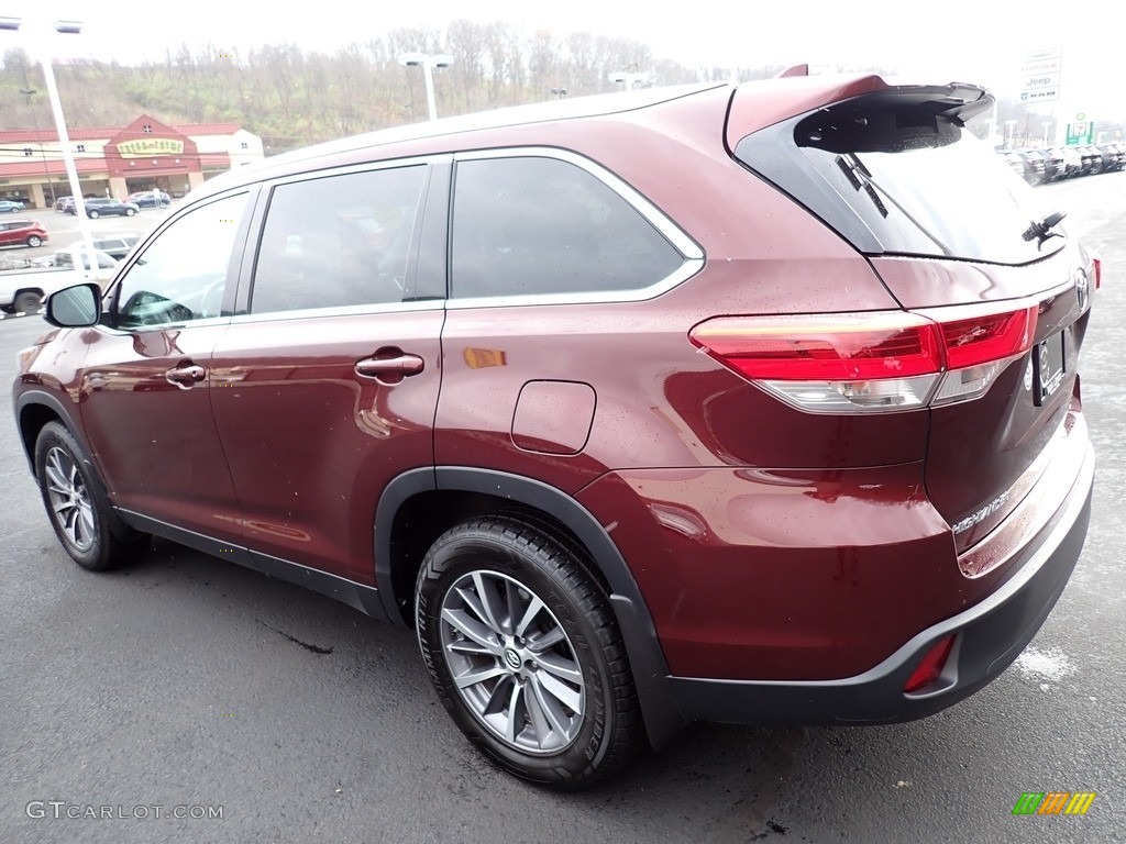 2019 Highlander XLE AWD - Salsa Red Pearl / Black photo #3