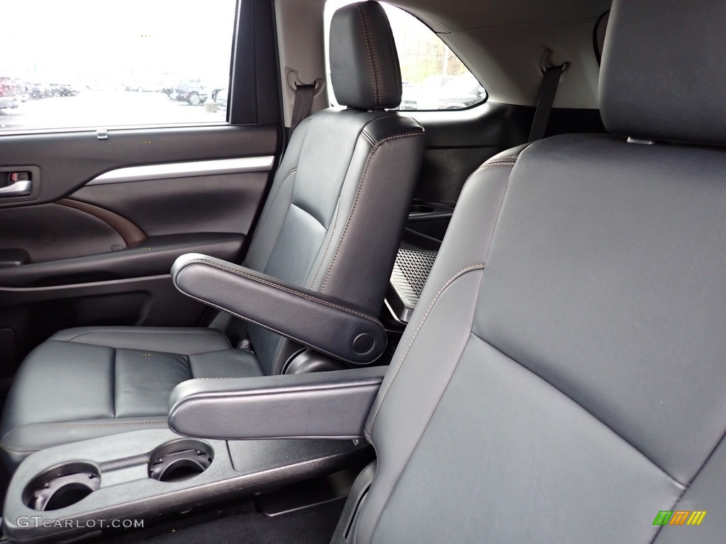 2019 Highlander XLE AWD - Salsa Red Pearl / Black photo #12