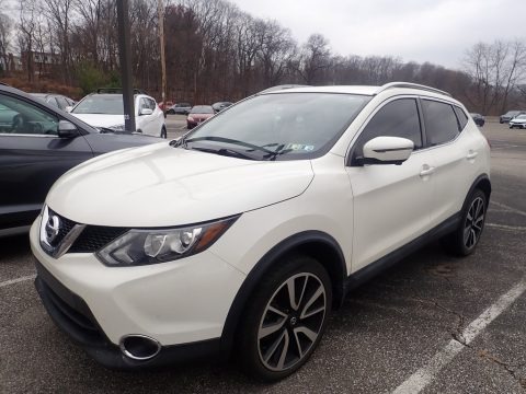 2017 Nissan Rogue Sport SL Data, Info and Specs