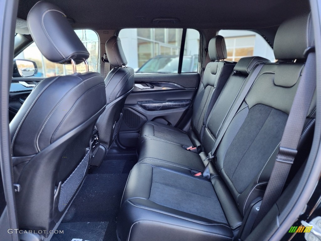2023 Jeep Grand Cherokee Laredo 4x4 Rear Seat Photo #145201655