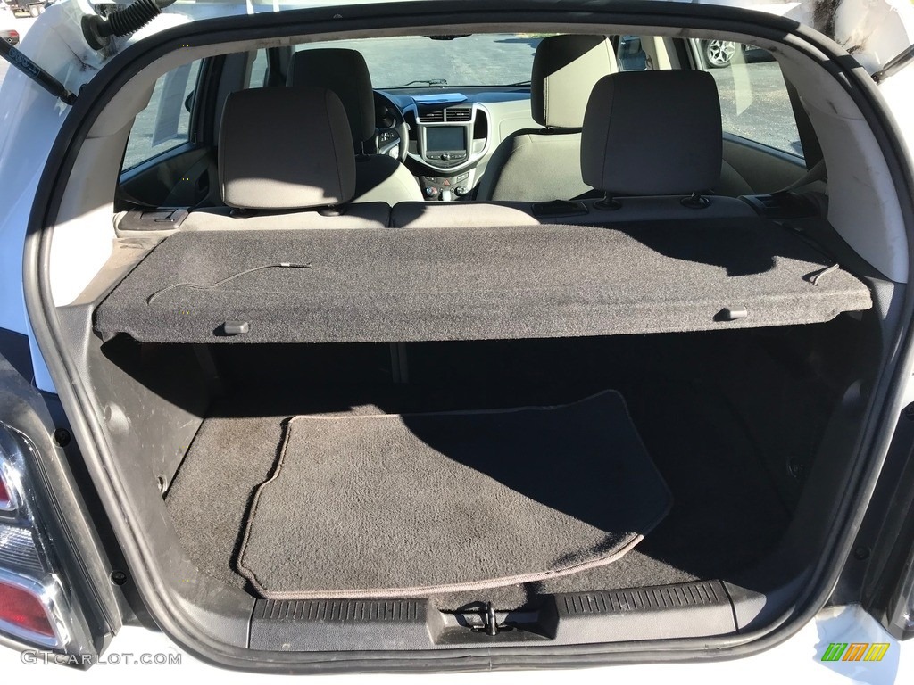 2017 Chevrolet Sonic LT Hatchback Trunk Photo #145202645