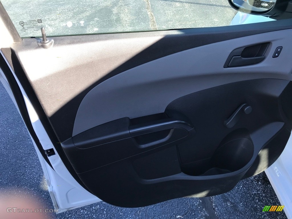 2017 Sonic LT Hatchback - Summit White / Jet Black/Dark Titanium photo #11