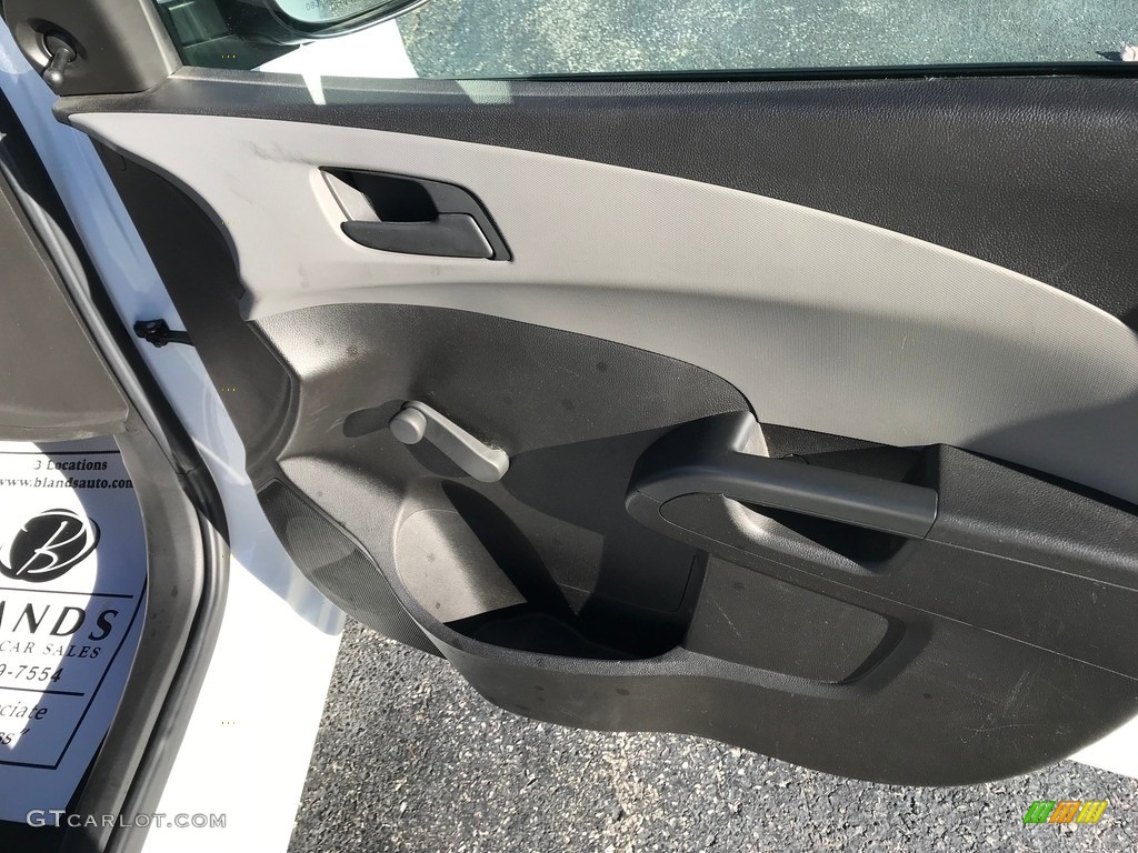 2017 Sonic LT Hatchback - Summit White / Jet Black/Dark Titanium photo #23