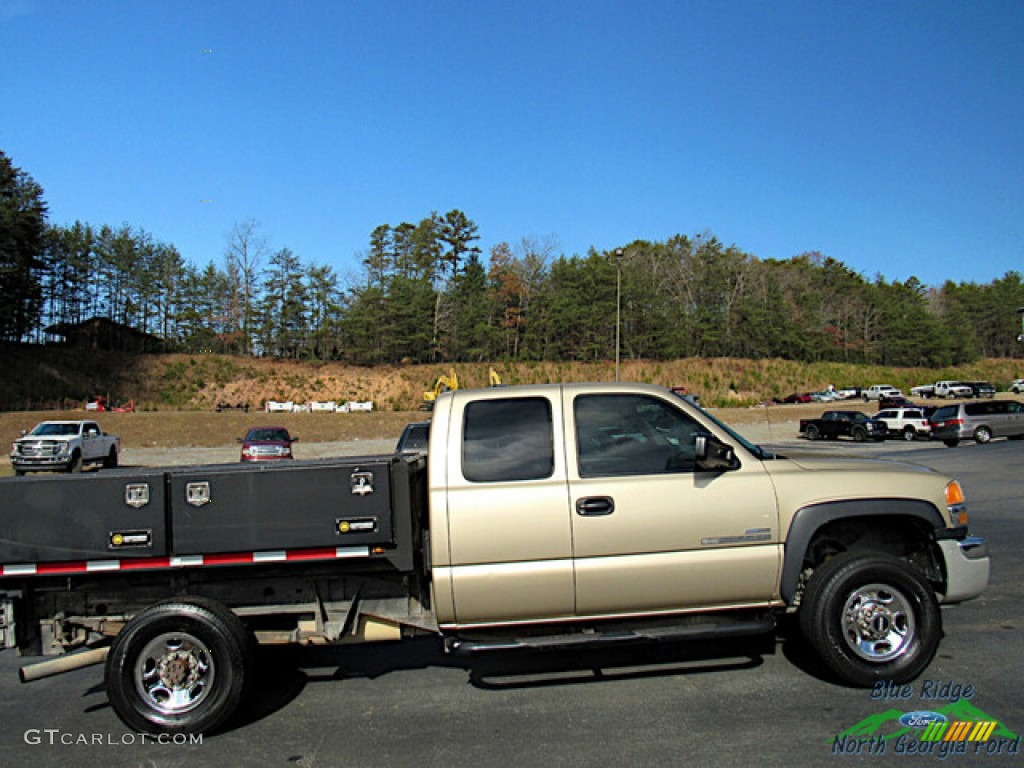 Sand Beige Metallic 2006 GMC Sierra 2500HD SL Extended Cab 4x4 Utility Exterior Photo #145203226
