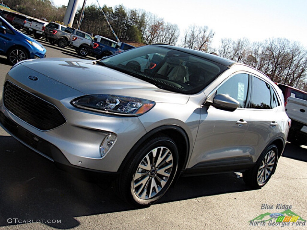 2022 Escape Titanium 4WD - Iconic Silver / Sandstone photo #25