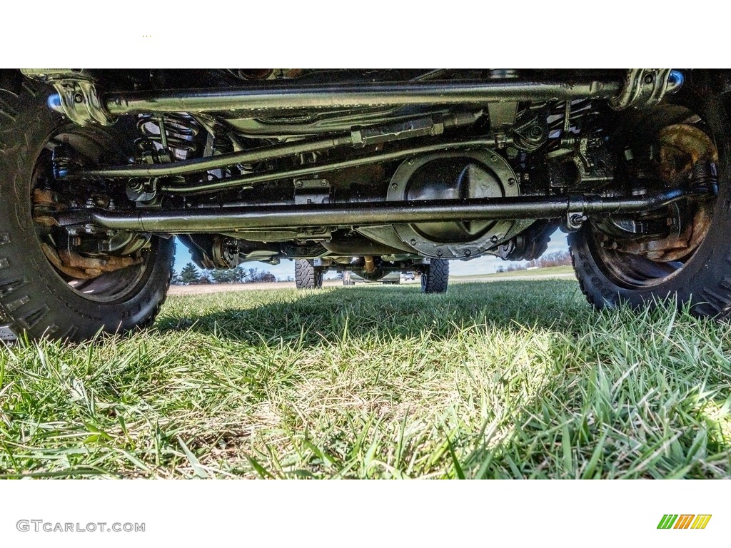 2015 Ram 2500 Tradesman Crew Cab 4x4 Undercarriage Photo #145203640