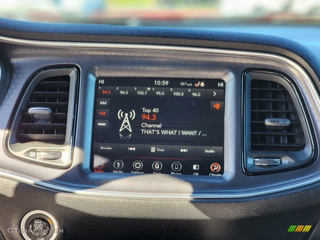 2018 Dodge Challenger SXT Controls Photos
