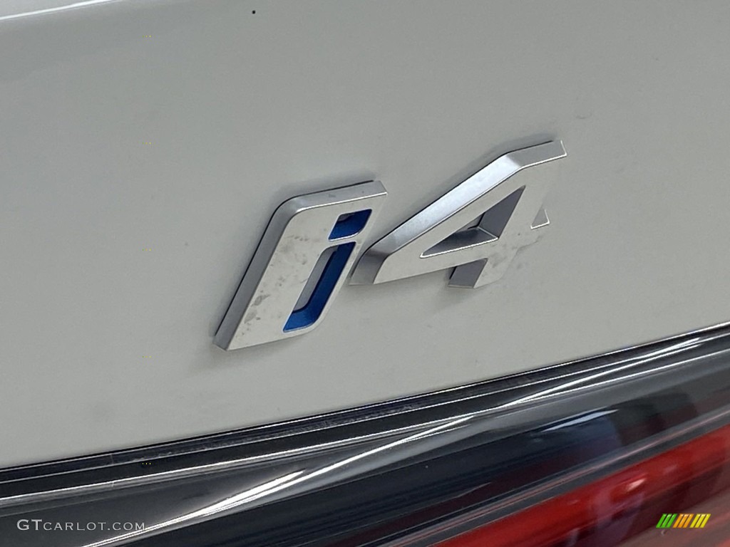 2023 BMW i4 Series eDrive40 Marks and Logos Photos