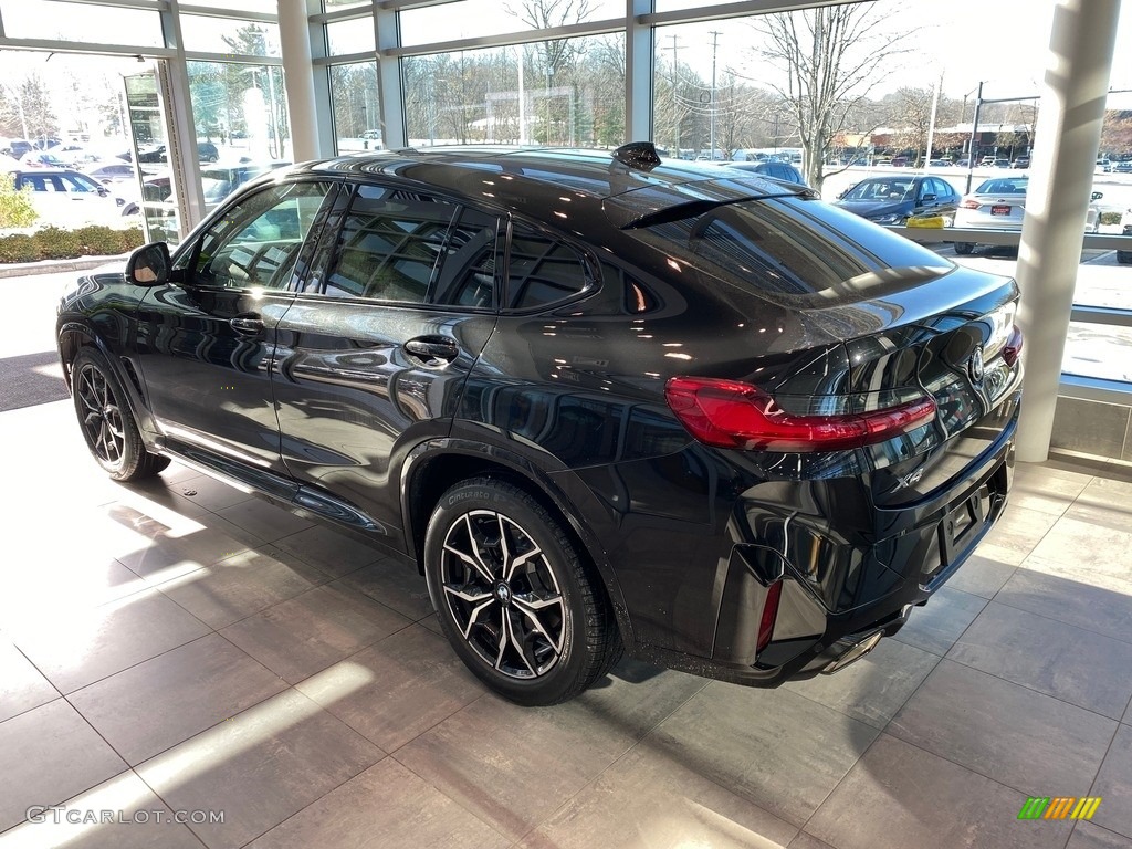 2023 X4 xDrive30i - Black Sapphire Metallic / Tacora Red photo #2