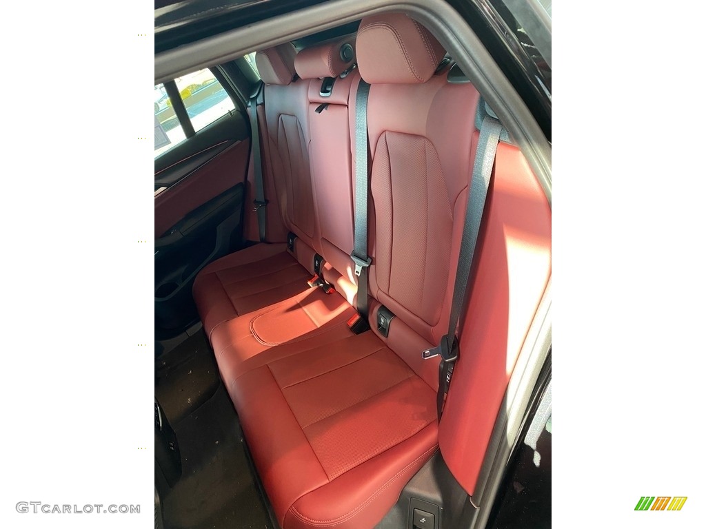 2023 X4 xDrive30i - Black Sapphire Metallic / Tacora Red photo #5