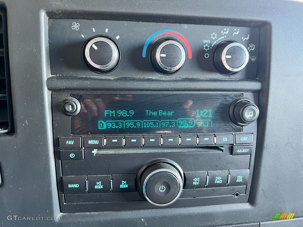2014 GMC Savana Van 1500 AWD Cargo Controls Photos