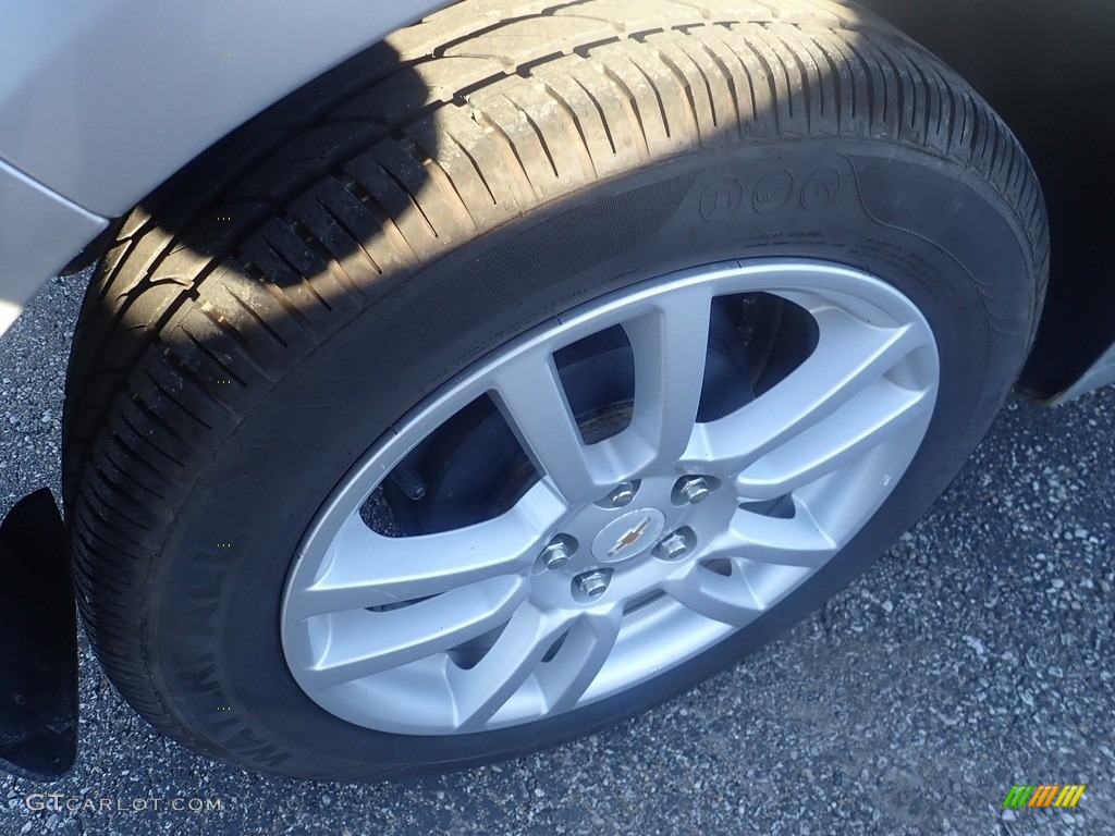 2012 Sonic LT Hatch - Silver Ice Metallic / Jet Black/Dark Titanium photo #5