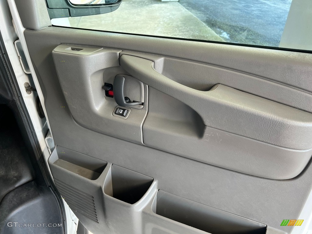 2014 GMC Savana Van 1500 AWD Cargo Door Panel Photos