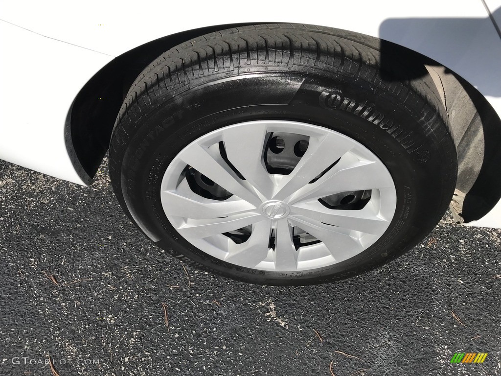 2021 Nissan Versa S Wheel Photo #145219602