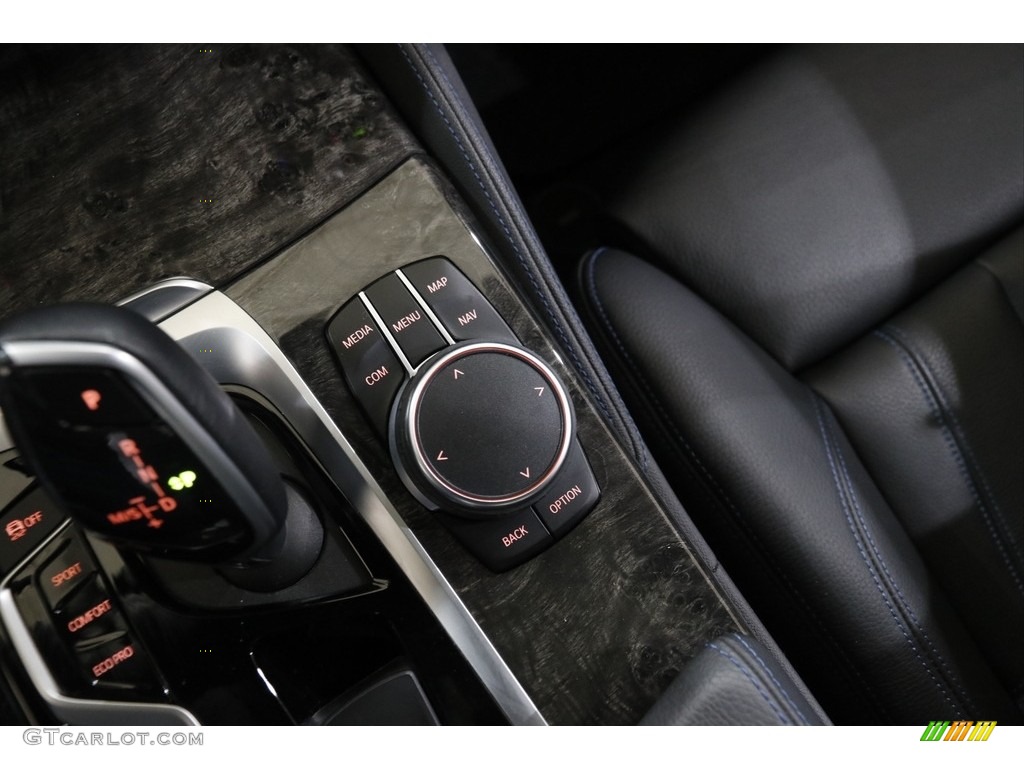 2020 BMW 5 Series 540i xDrive Sedan Controls Photo #145220150