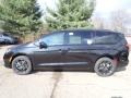 2022 Brilliant Black Crystal Pearl Chrysler Pacifica Touring L AWD  photo #2