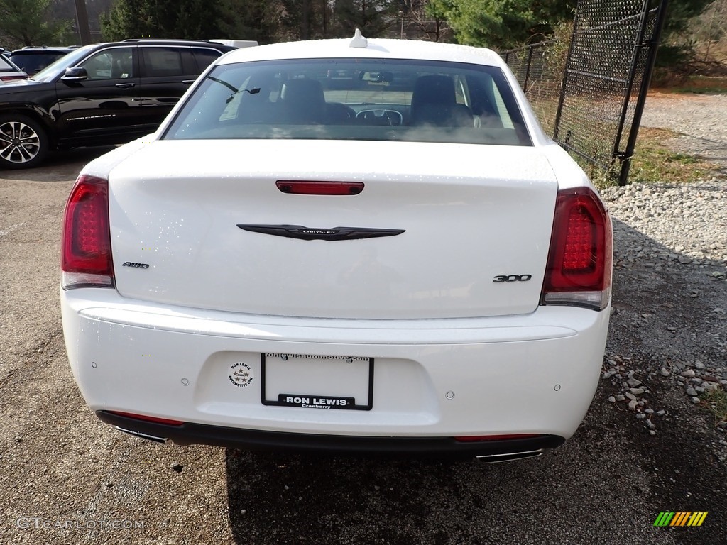 2022 300 Touring L AWD - Bright White / Black photo #4