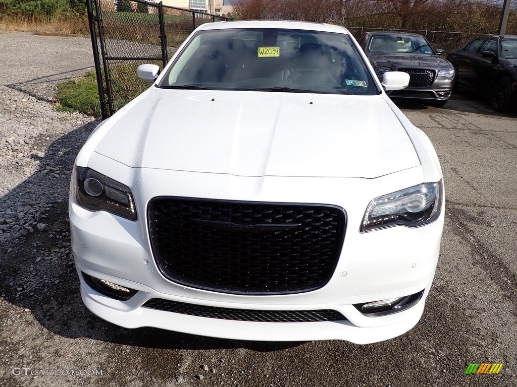 2022 300 Touring L AWD - Bright White / Black photo #8