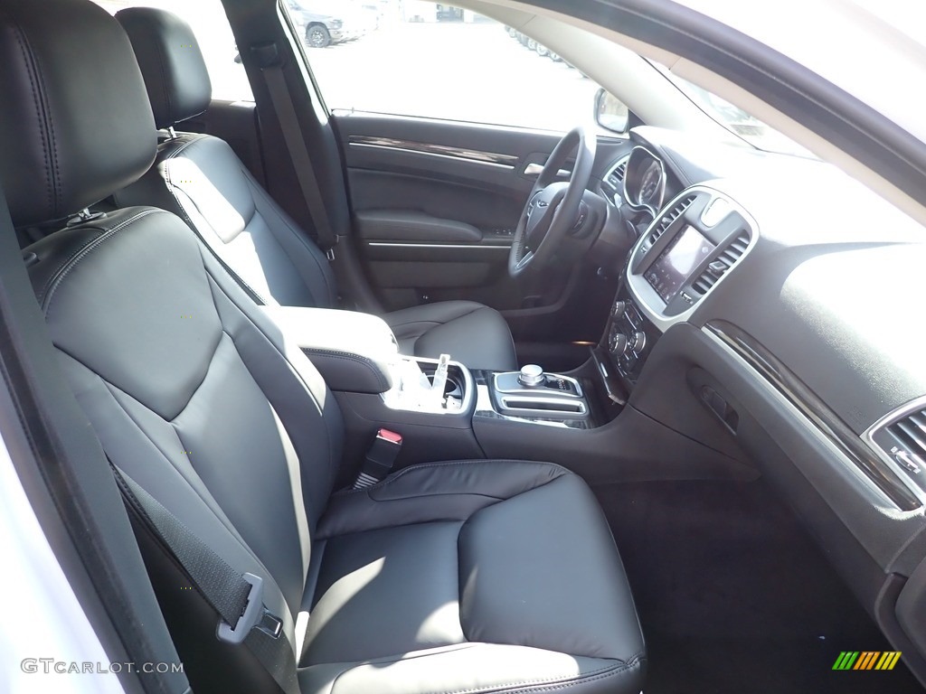 2022 300 Touring L AWD - Bright White / Black photo #10