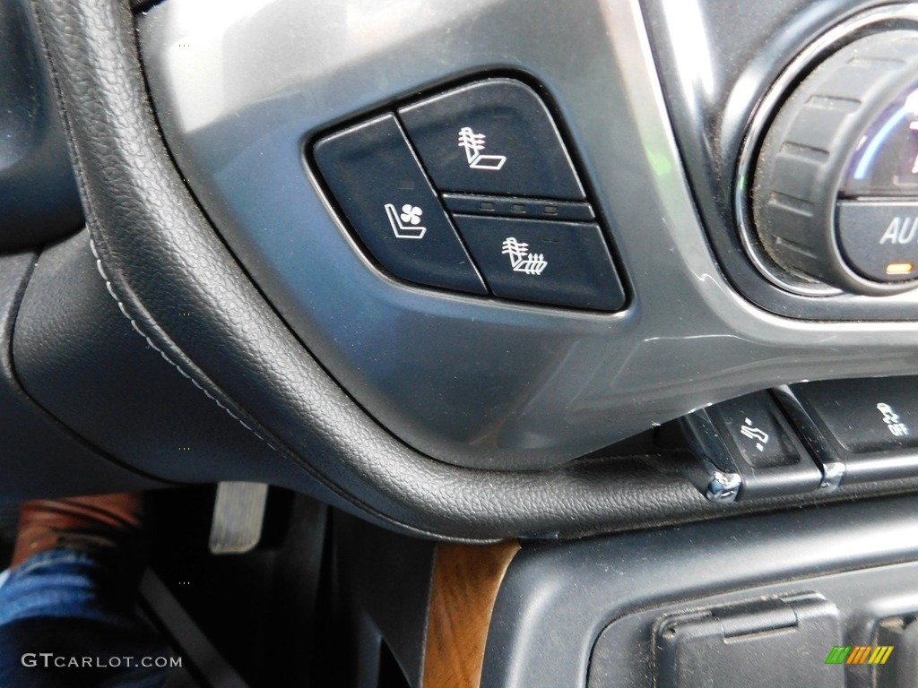 2017 Chevrolet Silverado 2500HD LTZ Crew Cab 4x4 Controls Photos