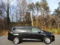 2022 Brilliant Black Crystal Pearl Chrysler Pacifica Limited AWD  photo #5
