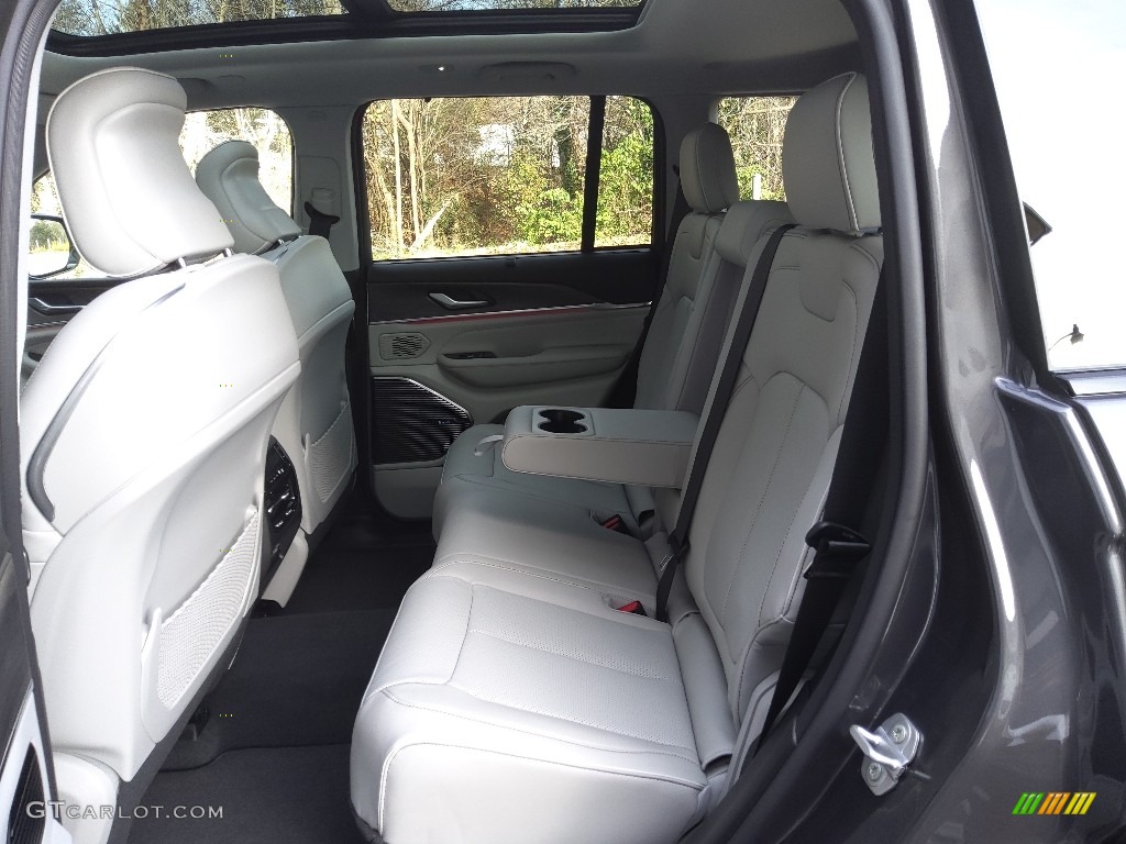 Global Black/Steel Gray Interior 2022 Jeep Grand Cherokee Overland 4XE Hybrid Photo #145224829