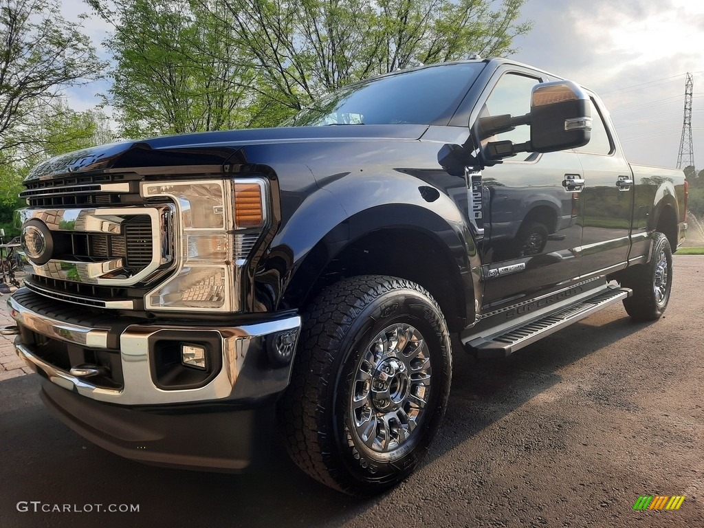 2022 F250 Super Duty XLT Crew Cab 4x4 - Agate Black / Medium Earth Gray photo #1
