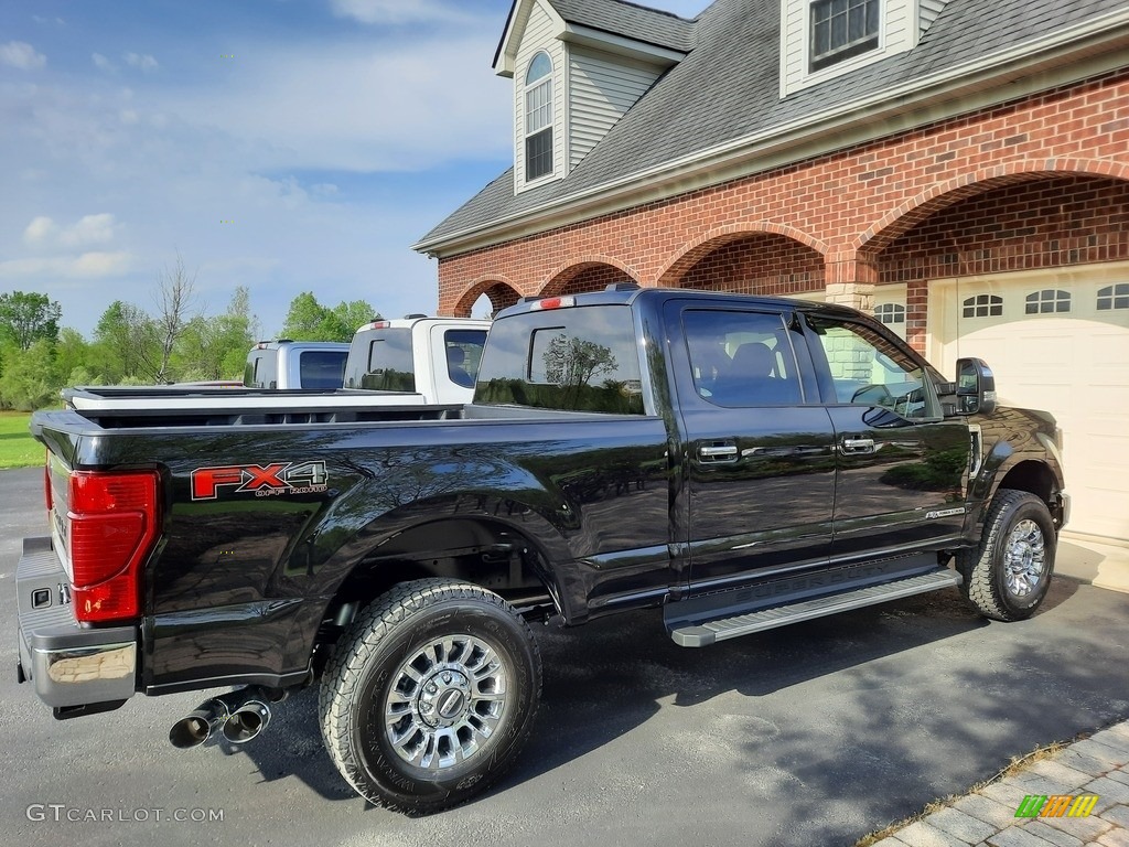 2022 F250 Super Duty XLT Crew Cab 4x4 - Agate Black / Medium Earth Gray photo #3