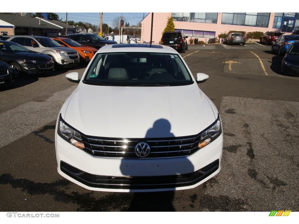 2016 Passat SE Sedan - Pure White / Titan Black photo #2