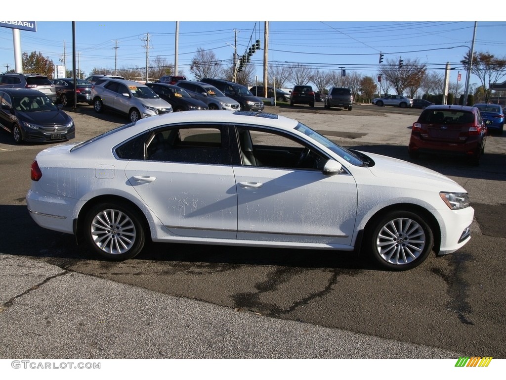 2016 Passat SE Sedan - Pure White / Titan Black photo #4