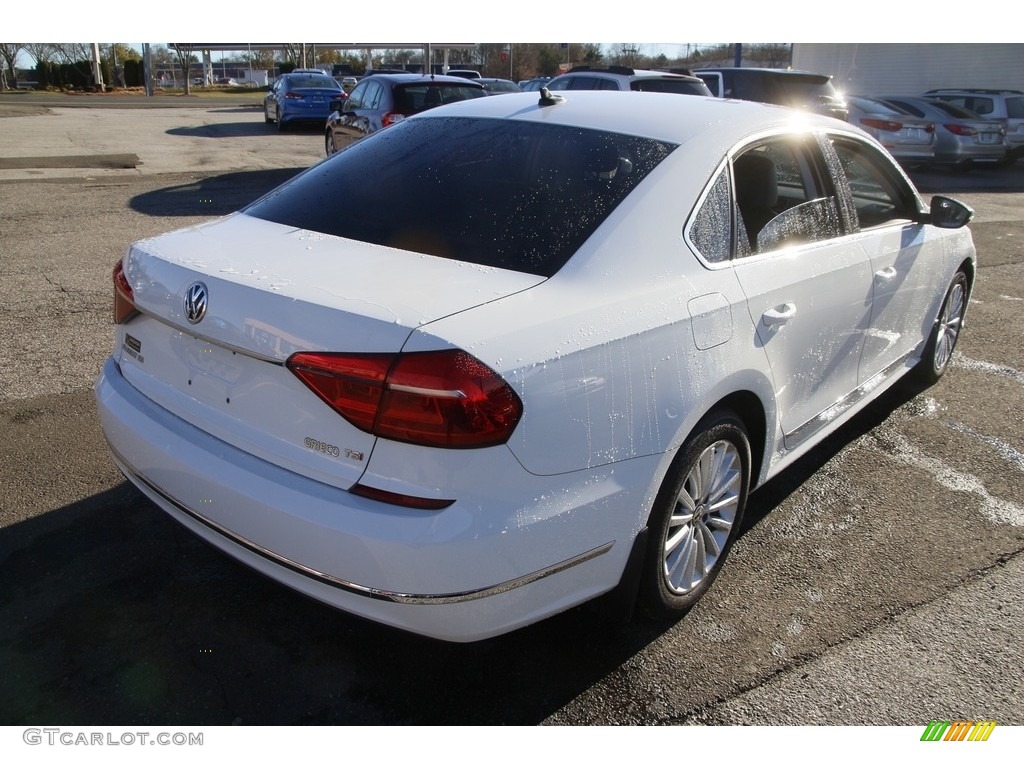 2016 Passat SE Sedan - Pure White / Titan Black photo #6