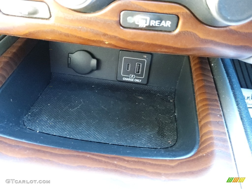 2020 Nissan Pathfinder Platinum 4x4 Controls Photo #145227765