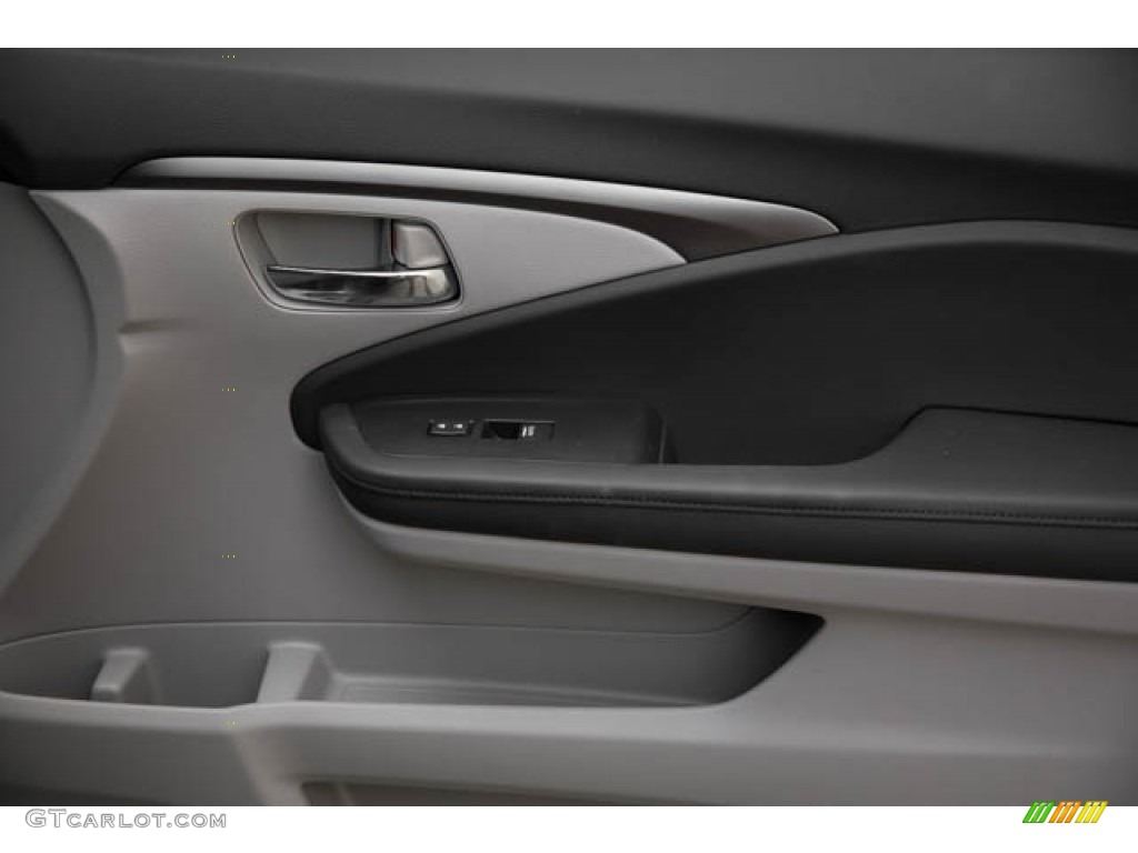 2022 Pilot Special Edition AWD - Lunar Silver Metallic / Gray photo #37