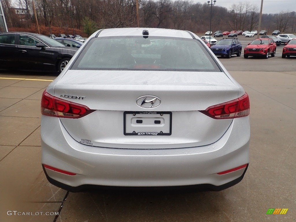 2022 Accent Limited - Olympus Silver / Beige photo #3
