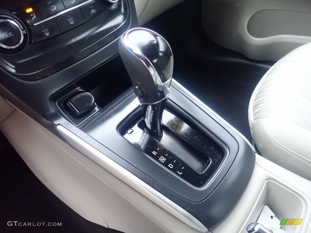 2016 Nissan Sentra SV Transmission Photos