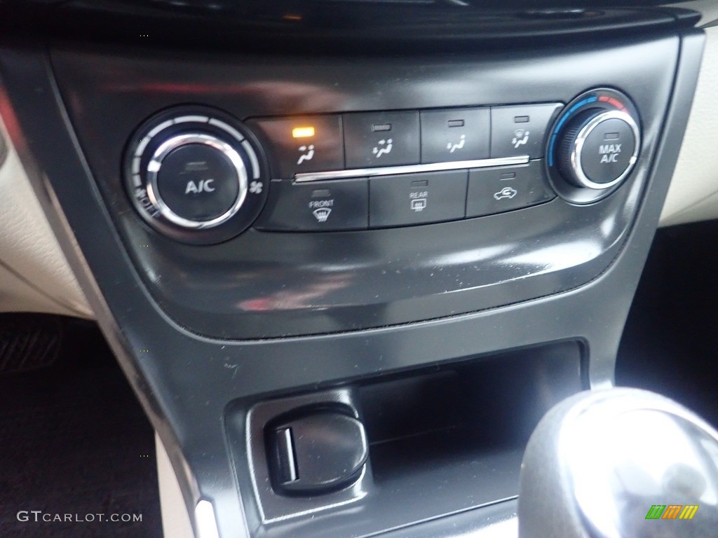 2016 Sentra SV - Deep Blue Pearl / Marble Gray photo #25
