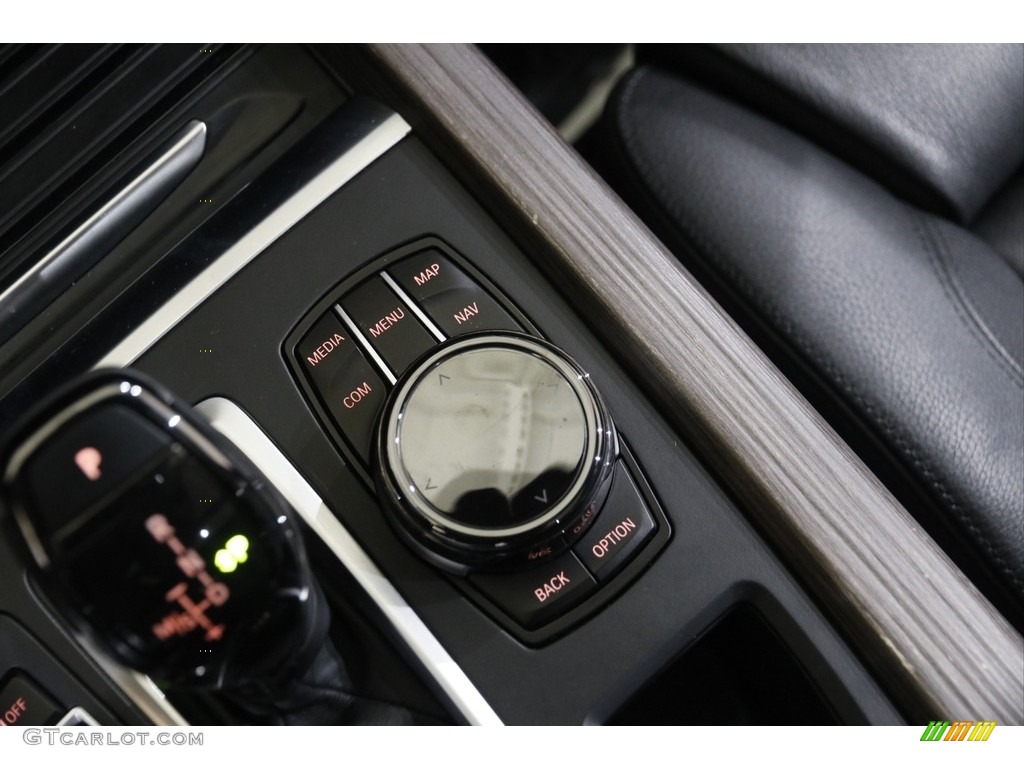 2017 BMW X5 xDrive35i Controls Photo #145236850