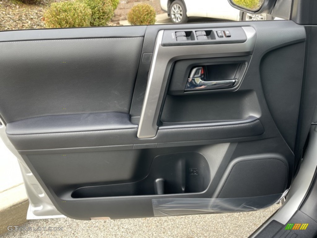 2023 4Runner SR5 4x4 - Classic Silver Metallic / Black/Graphite photo #20
