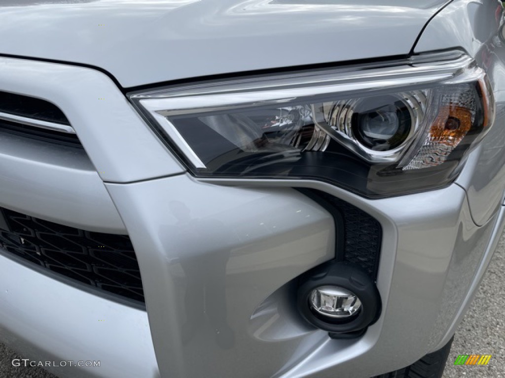 2023 4Runner SR5 4x4 - Classic Silver Metallic / Black/Graphite photo #23